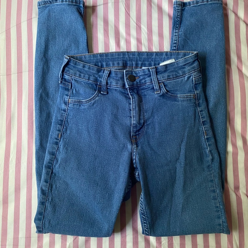 skinny blue denim jeans